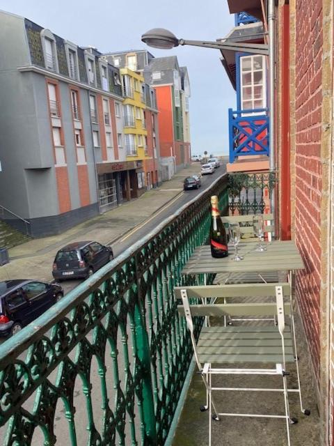 Appartement Avec Balcon Et Parking Prive Mers-les-Bains Exteriör bild