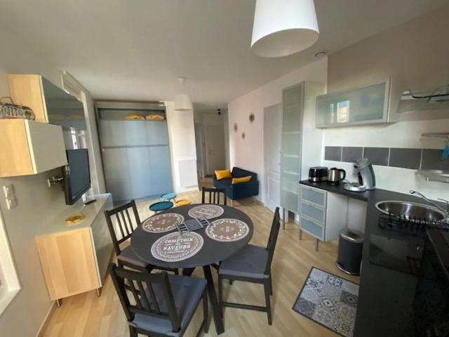 Appartement Avec Balcon Et Parking Prive Mers-les-Bains Exteriör bild